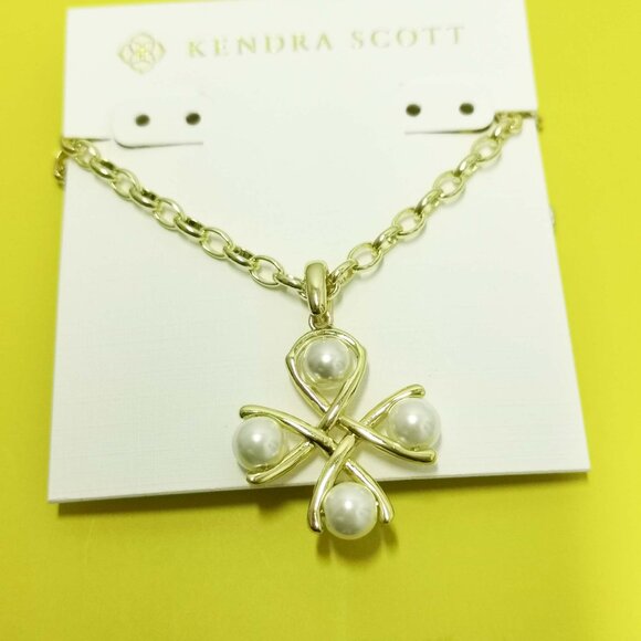 Kendra Scott Jewelry - Kendra Scott Everleigh Gold White Pearl Necklace New